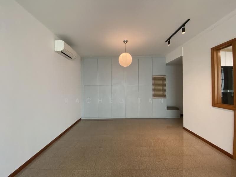 Queens, 16 Stirling Road, Alexandra / Commonwealth, 3 Bedrooms, 1,184 sqft, Condominium For Rent, by Rachel Tan, 24182965 - Spacious dining - PropertyGuru.com.sg