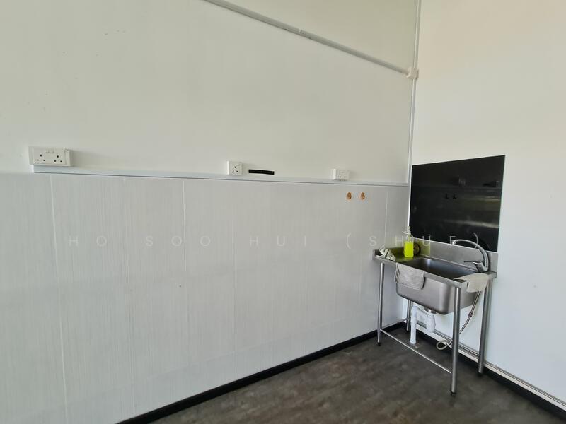 Eon Shenton, 70 Shenton Way, 291 sqft, Mall Shop For Sale, by Ho Soo Hui (Shue), 24183841 - CommercialGuru.com.sg
