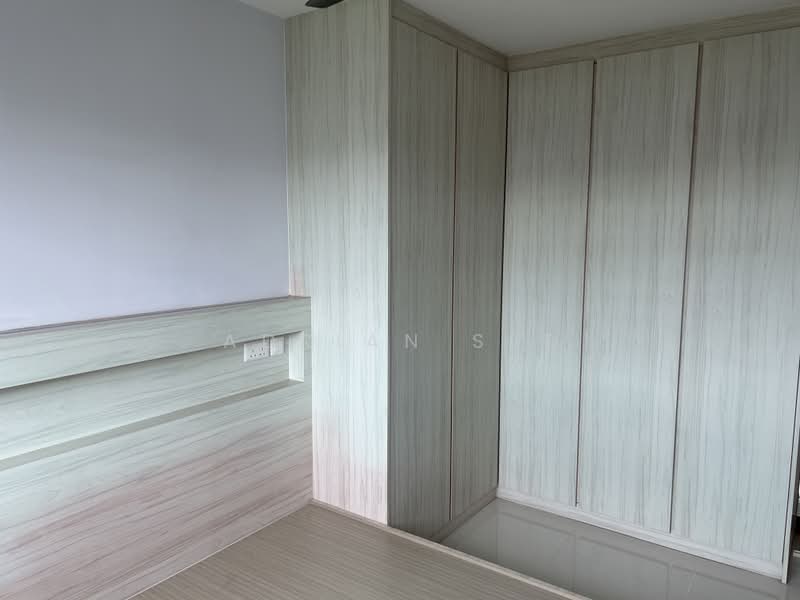 473A Upper Serangoon Crescent, 473A Upper Serangoon Crescent, 3 Bedrooms, 1,216 sqft, HDB Flat For Rent, by Adrian See, 24184703 - Master Bedroom wardrobe - PropertyGuru.com.sg