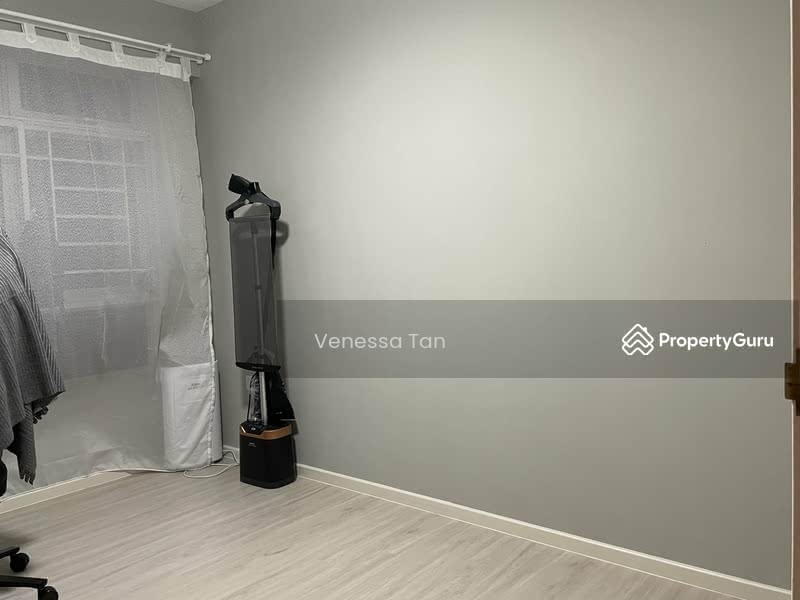 For Rent - 211C Compassvale Lane