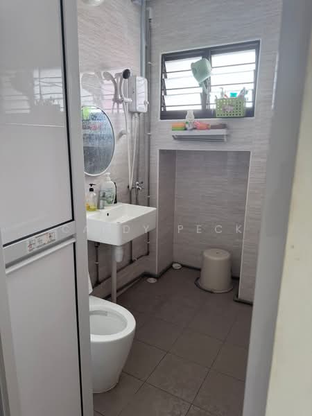For Rent - 844 Woodlands Avenue 4