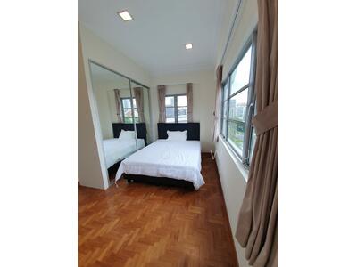 For Rent - The Riverside Piazza