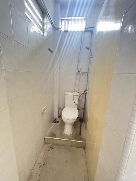 Walk Up Unit at Balestier Road No Facilities Good for Coliving Tenants, Balestier Road, Balestier / Toa Payoh, 3 Bedrooms, 1,200 sqft, Walk-up Apartment For Rent, by Ron Quek 郭伟洋, 24187202 - PropertyGuru.com.sg