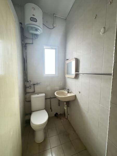 Walk Up Unit at Balestier Road No Facilities Good for Coliving Tenants, Balestier Road, Balestier / Toa Payoh, 3 Bedrooms, 1,200 sqft, Walk-up Apartment For Rent, by Ron Quek 郭伟洋, 24187202 - PropertyGuru.com.sg