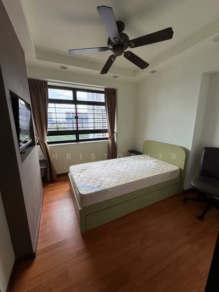 28D Dover Crescent, 28D Dover Crescent, 3 Bedrooms, 1,023 sqft, HDB Flat For Rent, by Christopher Low, 24187324 - PropertyGuru.com.sg