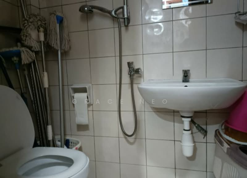 Carissa Park Condo, 4 Flora Drive, 3 Bedrooms, 1,324 sqft, Condominium For Rent, by Grace Neo, 24188503 - PropertyGuru.com.sg