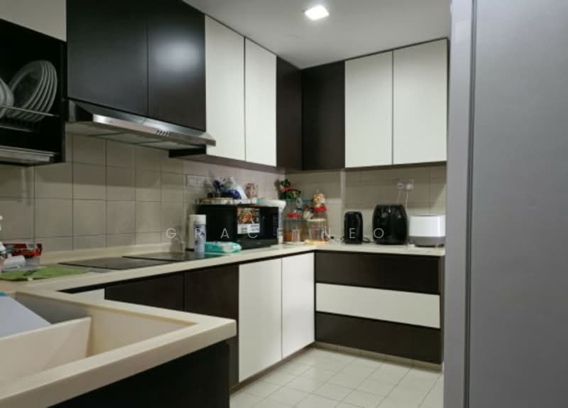 Carissa Park Condo, 4 Flora Drive, 3 Bedrooms, 1,324 sqft, Condominium For Rent, by Grace Neo, 24188503 - PropertyGuru.com.sg