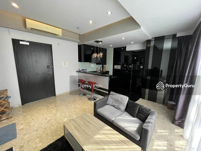 For Rent - UE Square