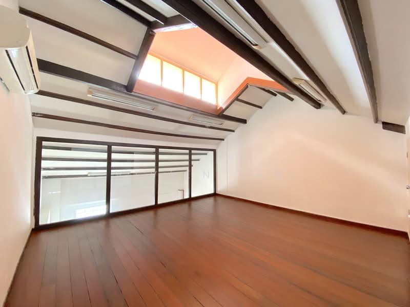 Tras Street Shophouse. Near Tanjong Pagar MRT and Maxwell MRT, Tras Street/ Duxton Hill/ Duxton Road, 1,200 sqft, Office For Rent, by Vivien Tan, 24192097 - CommercialGuru.com.sg