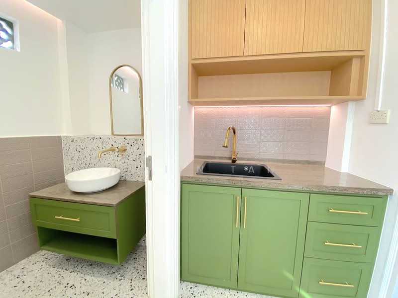 Tras Street Shophouse. Near Tanjong Pagar MRT and Maxwell MRT, Tras Street/ Duxton Hill/ Duxton Road, 1,200 sqft, Office For Rent, by Vivien Tan, 24192097 - CommercialGuru.com.sg