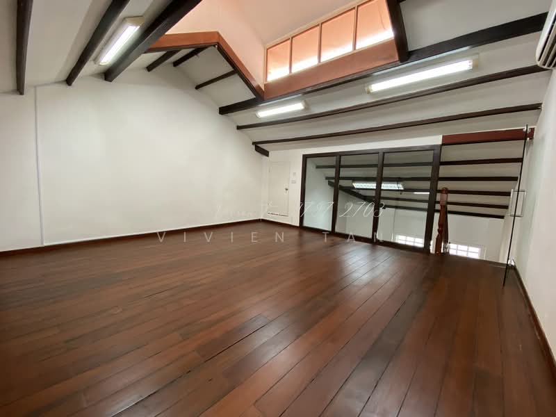 Tras Street Shophouse. Near Tanjong Pagar MRT and Maxwell MRT, Tras Street/ Duxton Hill/ Duxton Road, 1,200 sqft, Office For Rent, by Vivien Tan, 24192097 - CommercialGuru.com.sg