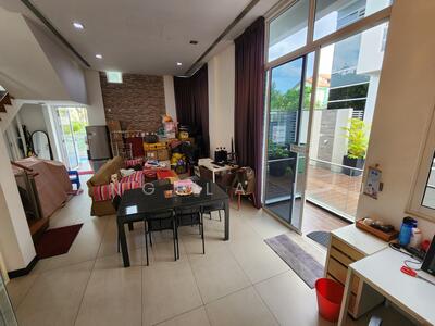 For Sale - Hillsgrove