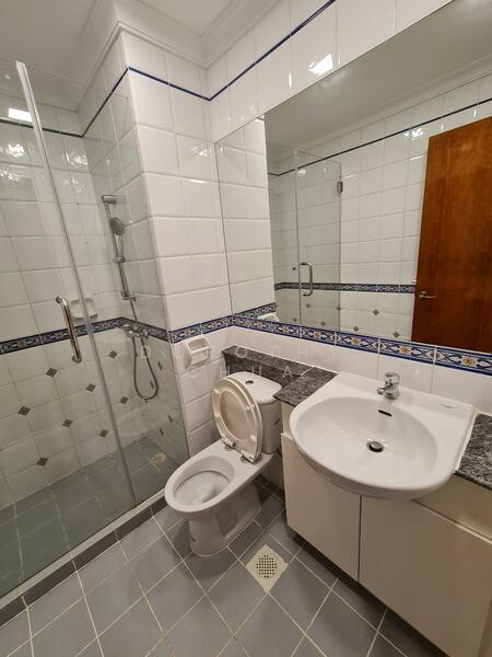 Junior master suite bathroom