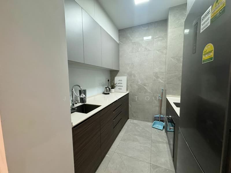 Stirling Residences, 21 Stirling Road, Room Rental, 200 sqft, Apartment For Rent, by Jeremy Toh, 24194891 - PropertyGuru.com.sg