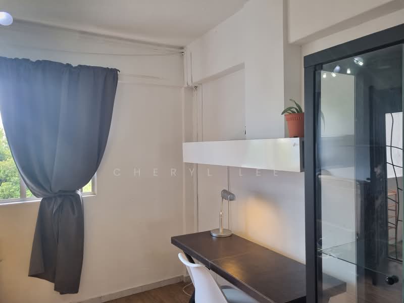 6 Min Walk to Bedok South MRT Upto 3 Persons NO Landlord Stay In无屋主同住, , Room Rental, 300 sqft, HDB Flat For Rent, by Cheryl Lee, 24197733 - PropertyGuru.com.sg
