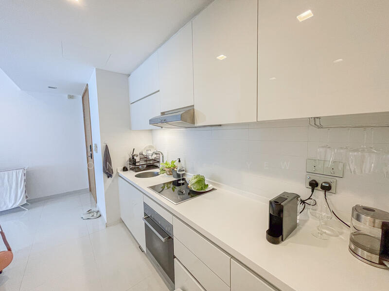 One Shenton, 1 Shenton Way, 1 Bedroom, 581 sqft, Condominium For Sale, by Ong Beng Yew, 24199283 - PropertyGuru.com.sg