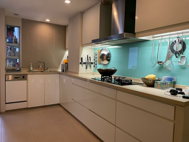 The Quayside, 60 Robertson Quay, 3 Bedrooms, 1,647 sqft, Apartment For Rent, by Juliet Stannard, 24200122 - PropertyGuru.com.sg