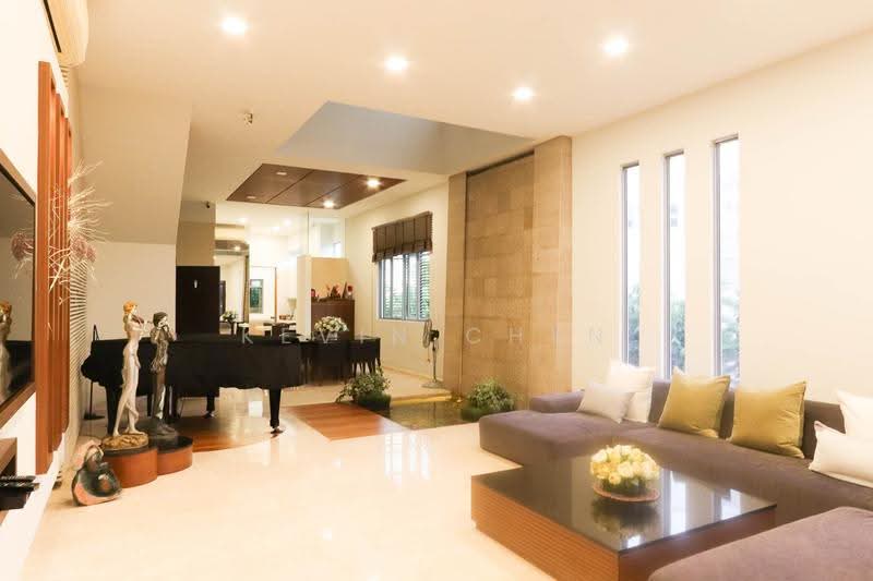 Tastefully renovated hugh Corner Terrace for rent near Kovan MRT!, Kovan, Hougang / Punggol / Sengkang, 6 Bedrooms, 5,000 sqft, Terraced House For Rent, by Kevin Chen, 24202874 - PropertyGuru.com.sg