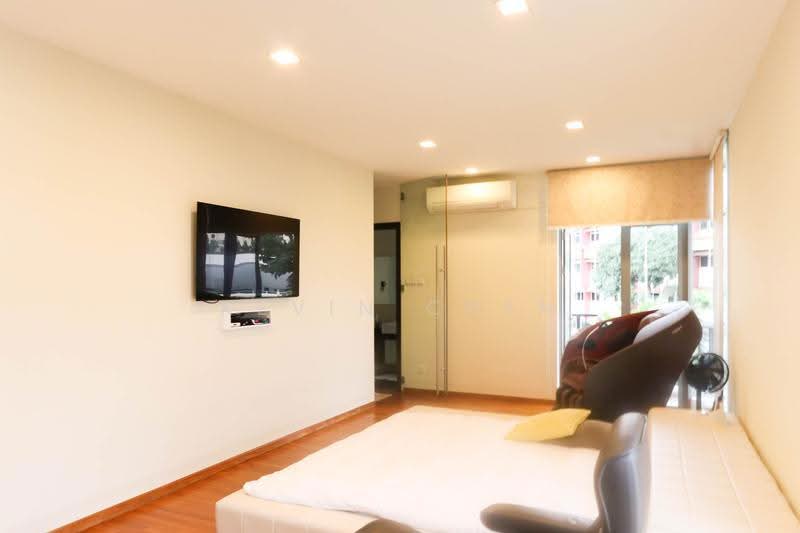 Tastefully renovated hugh Corner Terrace for rent near Kovan MRT!, Kovan, Hougang / Punggol / Sengkang, 6 Bedrooms, 5,000 sqft, Terraced House For Rent, by Kevin Chen, 24202874 - PropertyGuru.com.sg