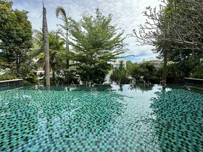 For Sale - Paradise Island