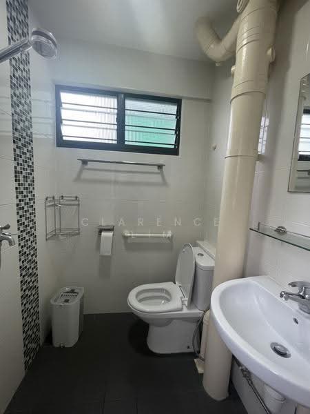 241 Yishun Ring Road, 241 Yishun Ring Road, Sembawang / Yishun, 2 Bedrooms, 721 sqft, HDB Flat For Rent, by Clarence Lim, 24210492 - PropertyGuru.com.sg