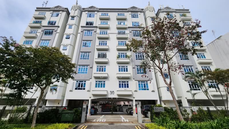 Sunflower View, 30 Lorong 36 Geylang, 3 Bedrooms, 1,023 sqft, Condominium For Sale, by G B Sze, 24211184 - PropertyGuru.com.sg