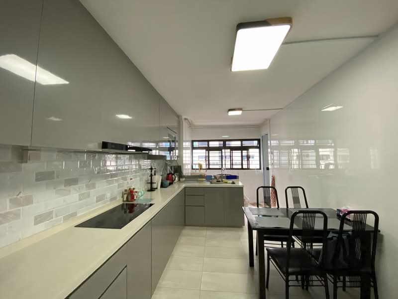 742 Yishun Avenue 5, 742 Yishun Avenue 5, 2 Bedrooms, 721 sqft, HDB Flat For Rent, by Veronica Lee, 24211323 - PropertyGuru.com.sg