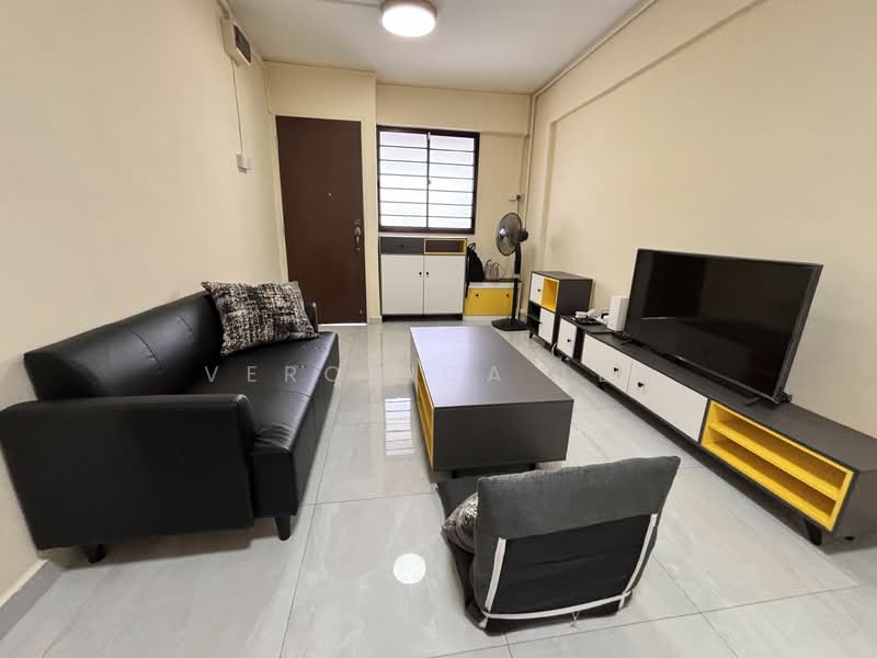 742 Yishun Avenue 5, 742 Yishun Avenue 5, 2 Bedrooms, 721 sqft, HDB Flat For Rent, by Veronica Lee, 24211323 - PropertyGuru.com.sg