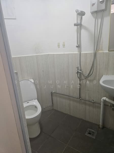 Jalan Pisang, Jalan Pisang, Beach Road / Bugis / Rochor, 600 sqft, Shop / Shophouse For Rent, by Syed Mohamad Aljunied, 24214042 - CommercialGuru.com.sg