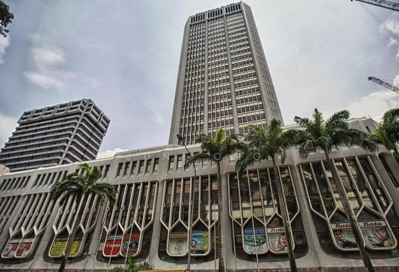 Peninsula Plaza, 111 North Bridge Road, 1001 sqft, Office For Sale, by