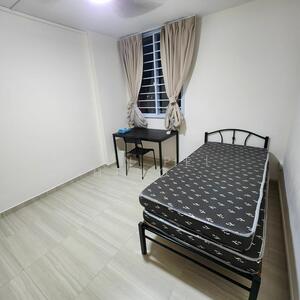 For Rent - 356B Admiralty Drive