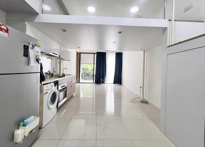 For Rent - Boathouse Residences