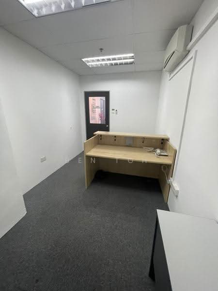 Pantech Business Hub, 192 Pandan Loop, Buona Vista / West Coast / Clementi New Town, 120 sqft, Factory / Workshop (B2) For Rent, by Ben Toh, 24217741 - CommercialGuru.com.sg
