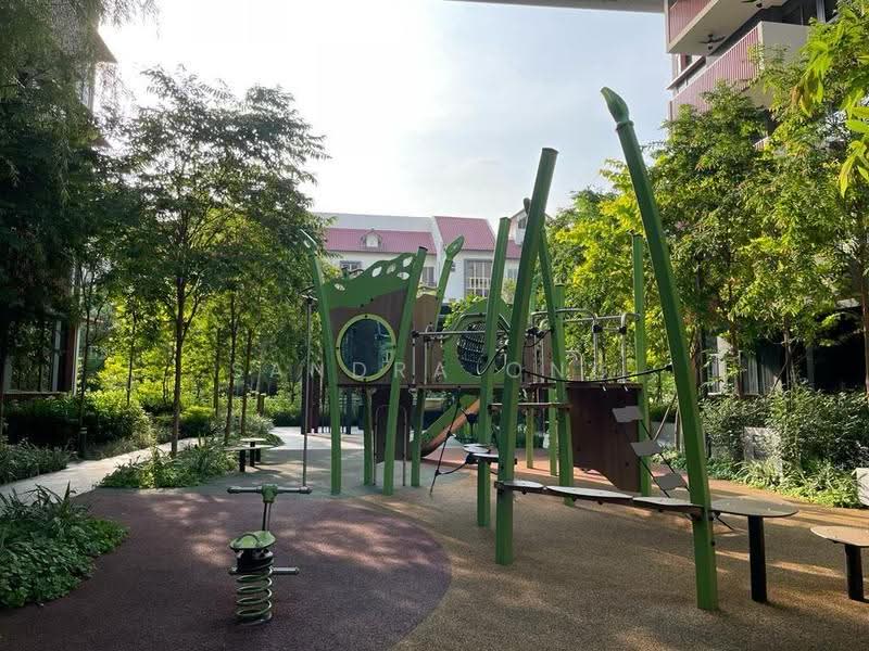 Royalgreen, 2 Anamalai Avenue, Tanglin / Holland / Bukit Timah, 2 Bedrooms, 818 sqft, Condominium For Rent, by Sandra Ong, 24218190 - PropertyGuru.com.sg