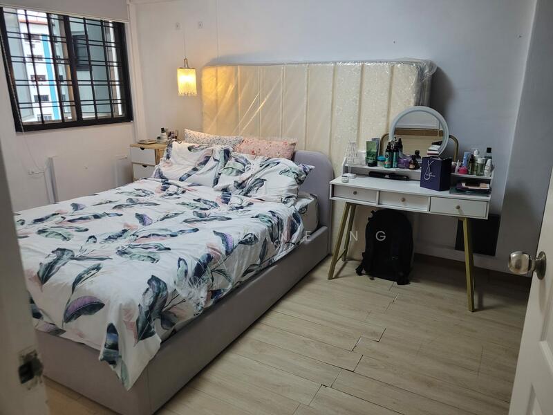 For Rent - 304 Jurong East Street 32