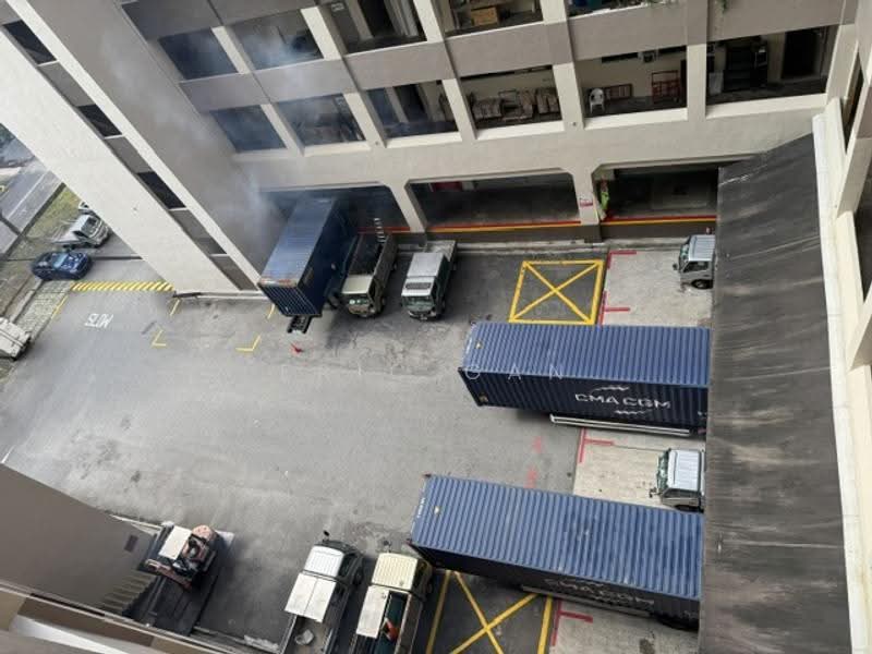 Richfield Industrial Centre, 120 Eunos Avenue 7, Eunos / Geylang / Paya Lebar, 1,518 sqft, Light Industrial (B1) For Rent, by Eric Gan, 24226298 - Loading/Unloading Bays - CommercialGuru.com.sg