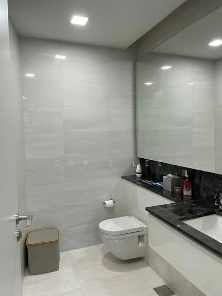 Reflections at Keppel Bay, 3 Keppel Bay View, 2 Bedrooms, 1,076 sqft, Condominium For Rent, by Doris Lee, 24227623 - Master bathroom - PropertyGuru.com.sg