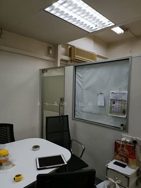 Hong Lim Complex, 531 Upper Cross Street, Boat Quay / Raffles Place / Marina, 675 sqft, Office For Rent, by Alan Huy, 24228383 - CommercialGuru.com.sg