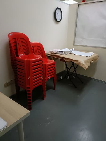 Hong Lim Complex, 531 Upper Cross Street, Boat Quay / Raffles Place / Marina, 675 sqft, Office For Rent, by Alan Huy, 24228383 - CommercialGuru.com.sg
