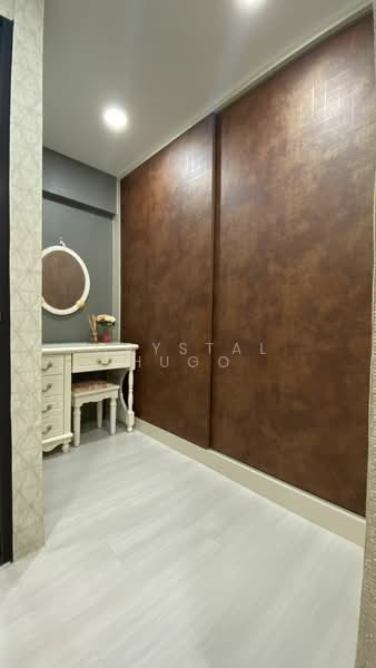 704 West Coast Road, 704 West Coast Road, 2 Bedrooms, 721 sqft, HDB Flat For Sale, by Cristal Lee, 24233010 - PropertyGuru.com.sg