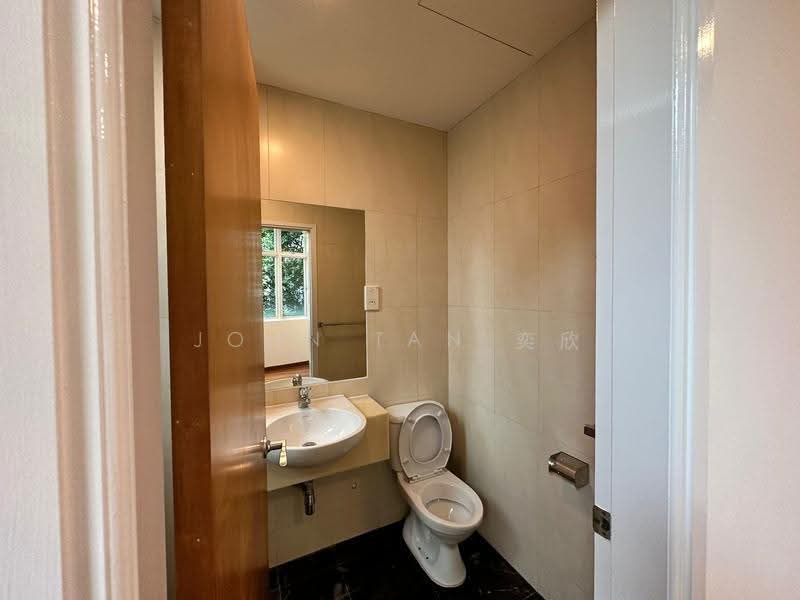 Aquarine Gardens, 91 Upper East Coast Road, East Coast / Marine Parade, 2 Bedrooms, 818 sqft, Apartment For Rent, by John Tan 奕欣, 24233459 - PropertyGuru.com.sg