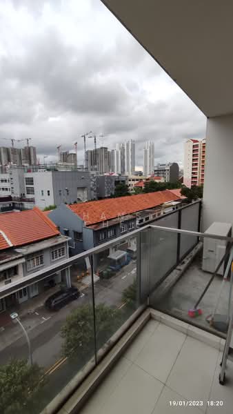 Jool Suites, 2 Sing Joo Walk, 1 Bedroom, 410 sqft, Apartment For Rent, by Hans Chee, 24235833 - PropertyGuru.com.sg