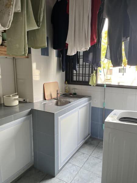 185 Toa Payoh Central, 185 Toa Payoh Central, Balestier / Toa Payoh, 710 sqft, Shop / Shophouse For Rent, by Edmund Toh, 24236528 - Balcony - CommercialGuru.com.sg