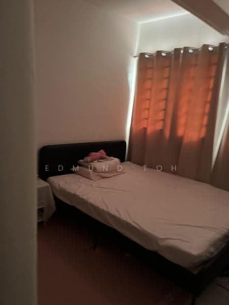 185 Toa Payoh Central, 185 Toa Payoh Central, Balestier / Toa Payoh, 710 sqft, Shop / Shophouse For Rent, by Edmund Toh, 24236528 - Bedroom - CommercialGuru.com.sg