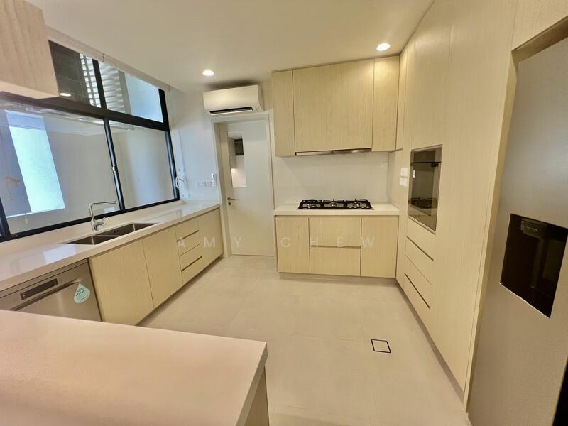 For Rent - The Colonnade