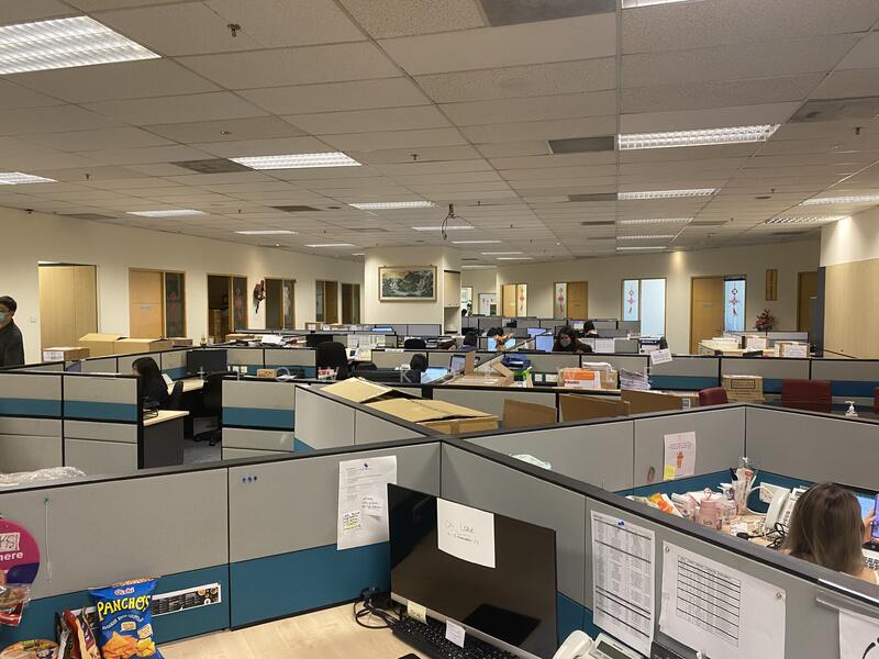 Fitted non Jtc office with board room / meeting rooms / pantry opposite mrt @, , 12,000 sqft, Business / Science Park For Rent, by Leow Kok Wee, 24239143 - CommercialGuru.com.sg