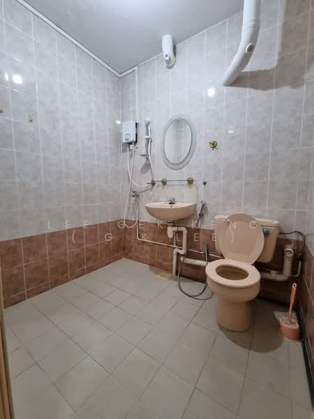 150 Petir Road, 150 Petir Road, 2 Bedrooms, 765 sqft, HDB Flat For Rent, by Lee Gek Keng (G K Lee), 24239996 - PropertyGuru.com.sg