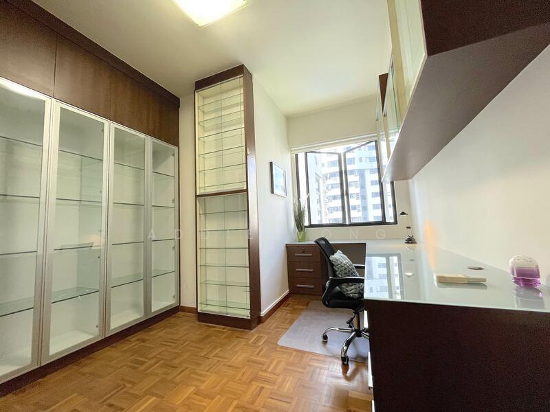 Bedroom With Attached Study Room | Condo Facilities | Tiong Bahru MRT 3 Mins Walk, 9 Jln Membina, Boat Quay / Raffles Place / Marina, Room Rental, 250 sqft, Condominium For Rent, by Addie Wong, 24240110 - PropertyGuru.com.sg