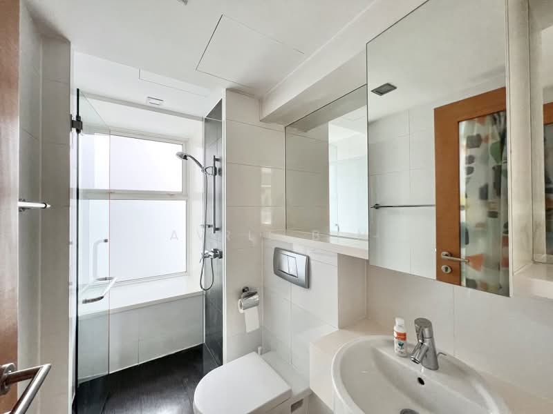 Parc Emily, 11 Mount Emily Road, 2 Bedrooms, 969 sqft, Condominium For Rent, by Avril Bin, 24240351 - PropertyGuru.com.sg