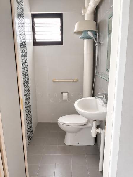 137 Bishan Street 12, 137 Bishan Street 12, Ang Mo Kio / Bishan / Thomson, 1 Bedroom, 557 sqft, HDB Flat For Rent, by Deborah Choo, 24240850 - Bathroom - PropertyGuru.com.sg